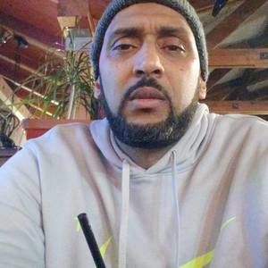 Meet your Posher, Luis